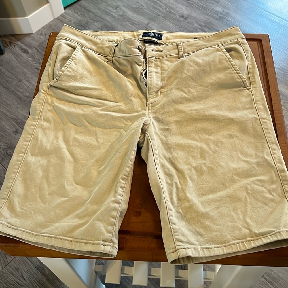 AE Bermuda shorts